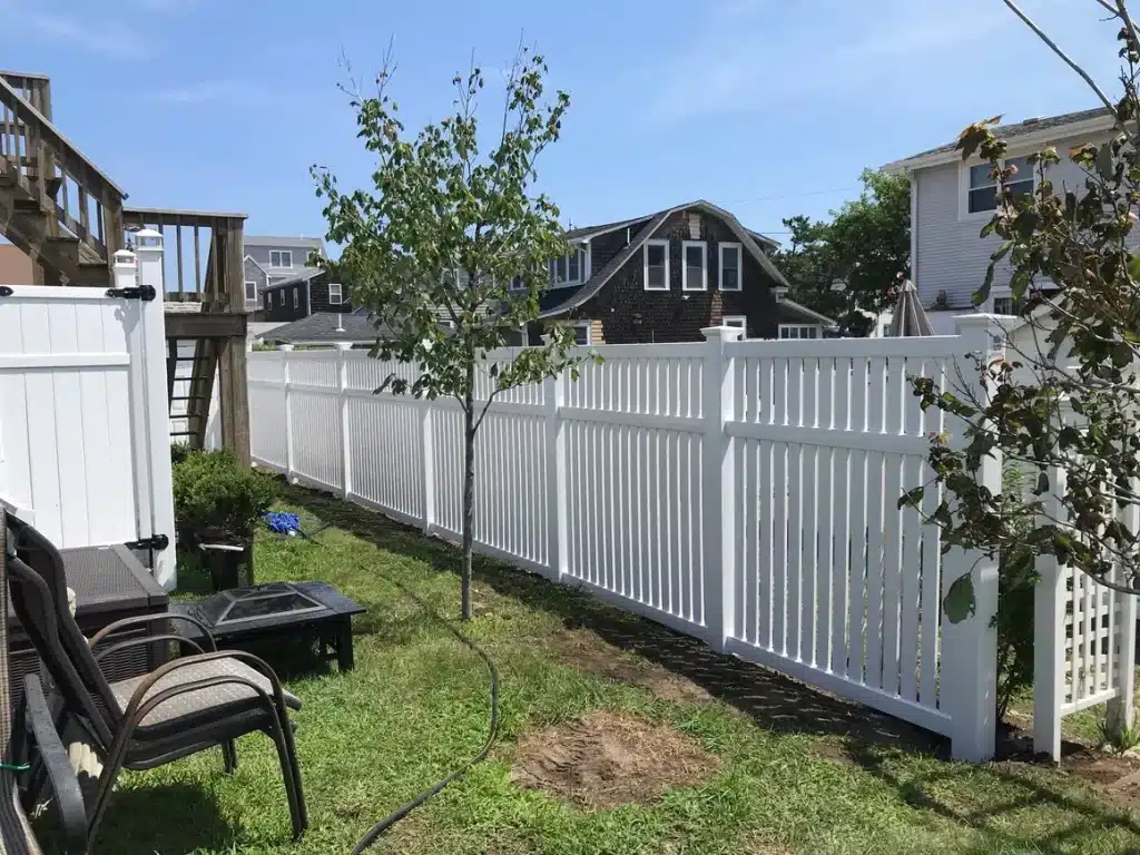 PVC Vinyl Fence 1